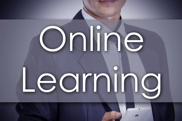 Online leren - jonge zakenman met tekst - bedrijfsconcept — Stockfoto