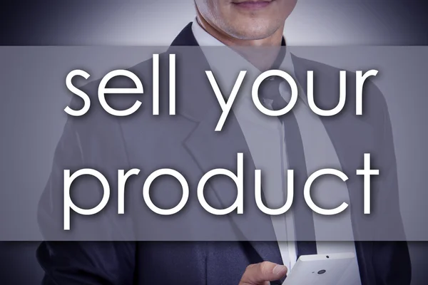 Sprzedać swój produkt - młody biznesmen z tekstem - biznes conce — Zdjęcie stockowe