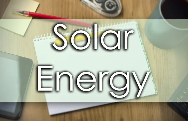 Solenergi - affärsidé med text — Stockfoto