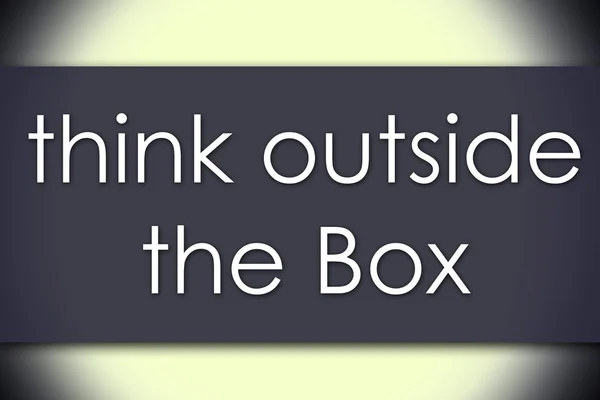 Pensar fuera de la caja - concepto de negocio con texto —  Fotos de Stock