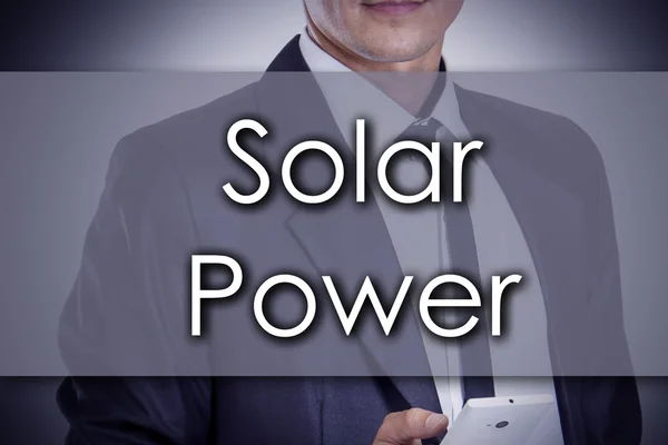 Energia solar - Jovem empresário com texto - conceito de negócio — Fotografia de Stock
