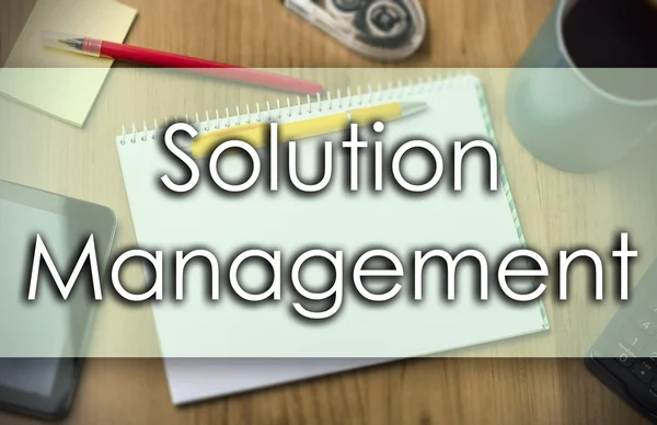 Solution Management - affärsidé med text — Stockfoto
