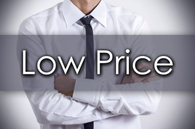 Düşük fiyat - metin ile genç işadamı - iş kavramı