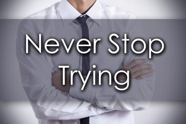 Hiç durma çalışıyorum - metin ile genç işadamı - iş conce