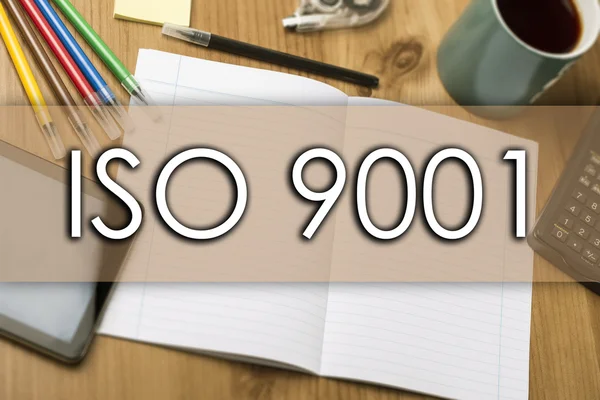 ISO 9001 - üzleti koncepció, szöveg — Stock Fotó