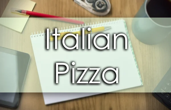 Італійська піца - концепція бізнесу з текстом — стокове фото
