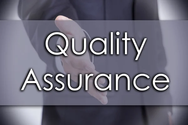 Quality Assurance - концепція бізнесу з текстом — стокове фото