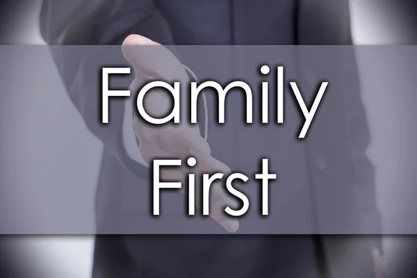 Family First - concetto di business con testo — Foto Stock