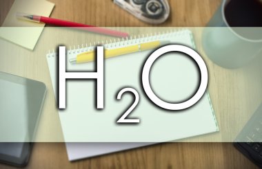 H2O - su molekülü - iş kavramı ile metin