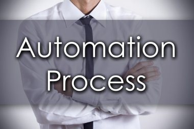 Otomasyon işlemi - metin ile genç işadamı - iş konsantrasyon