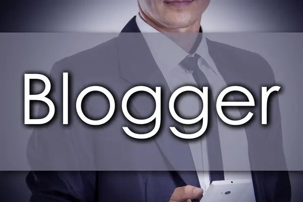 Blogger - jonge zakenman met tekst - bedrijfsconcept — Stockfoto