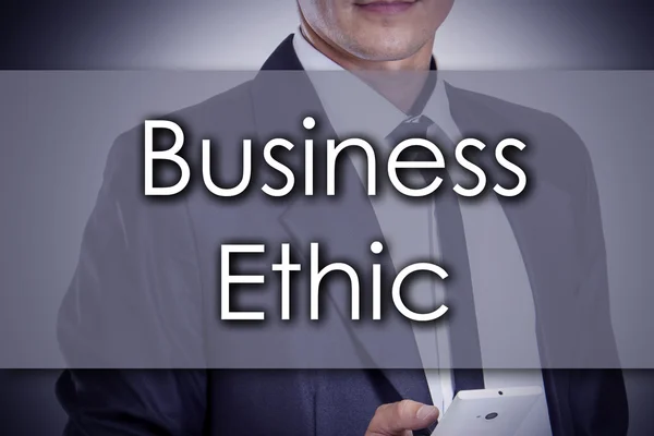 Бизнес-этика - Молодой бизнесмен с текстовой - бизнес-концепцией — стоковое фото