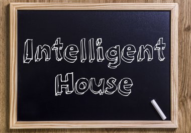 Akıllı ev - anahatları belirlenmiş metin ile yeni yazı tahtası