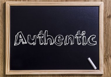 Otantik - anahatları belirlenmiş metin ile yeni yazı tahtası