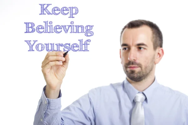 Continue acreditando em si mesmo chave — Fotografia de Stock