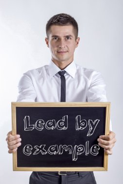 Örnek - genç işadamı metin ile kara tahta holding tarafından kurşun