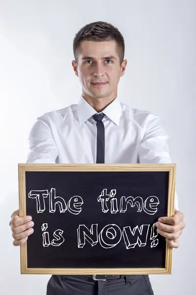 Ο χρόνος είναι τώρα! -Μαυροπίνακας νέος επιχειρηματίας εκμετάλλευση — Φωτογραφία Αρχείου