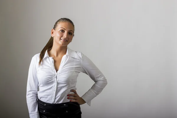 Menina bonita de pé — Fotografia de Stock