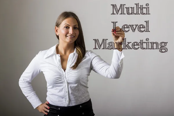 Multi Level Marketing Mlm - krásná dívka na transparen — Stock fotografie