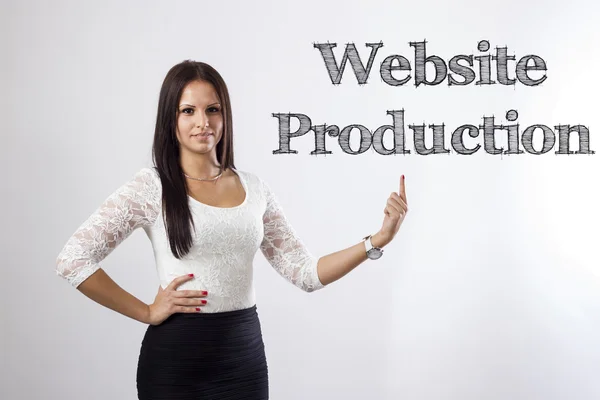 Веб-сайт Production - Красива бізнес-леді вказує — стокове фото