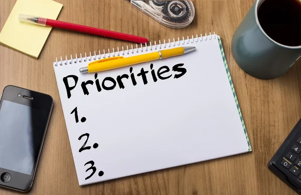 Priorities 1. 2. 3. - Note Pad With Text On Wooden Table — Stock Photo, Image