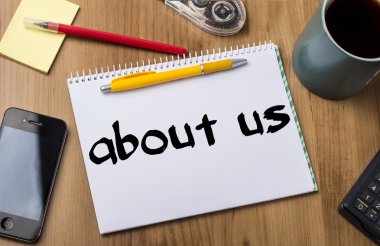 Hakkımızda - Not Defteri ile metin üzerinde ahşap tablo