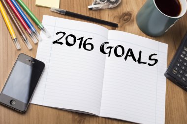 2016 gol - Not Defteri ile ahşap masa üzerinde metin