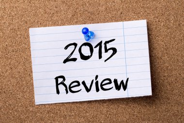 2015 inceleme - kalçası not kağıdı bulletin board tutturulmuş