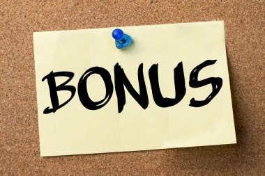 Bonus - yapışkanlı etiket bulletin board tutturulmuş.