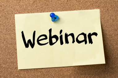 Webinar - yapışkanlı etiket bulletin board tutturulmuş.