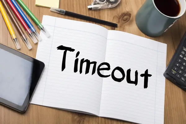 Timeout - Notizblock mit Text — Stockfoto