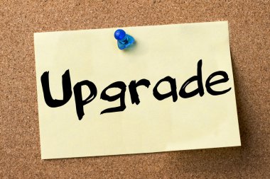 Yükseltme - yapışkanlı etiket bulletin board tutturulmuş.