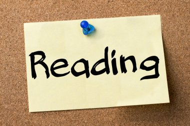 Okuma - yapışkanlı etiket bulletin board tutturulmuş