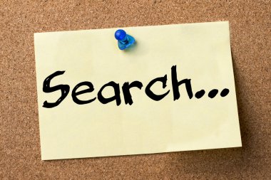 Arama... - yapışkanlı etiket bulletin board tutturulmuş.