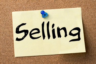 Satış - yapışkanlı etiket tutturulmuş bulletin board