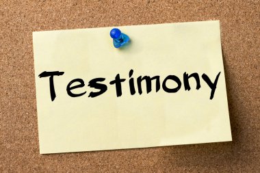 Tanıklık - yapışkanlı etiket bulletin board tutturulmuş.