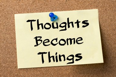 Düşünceler ol Things - yapışkanlı etiket bulletin board tutturulmuş.
