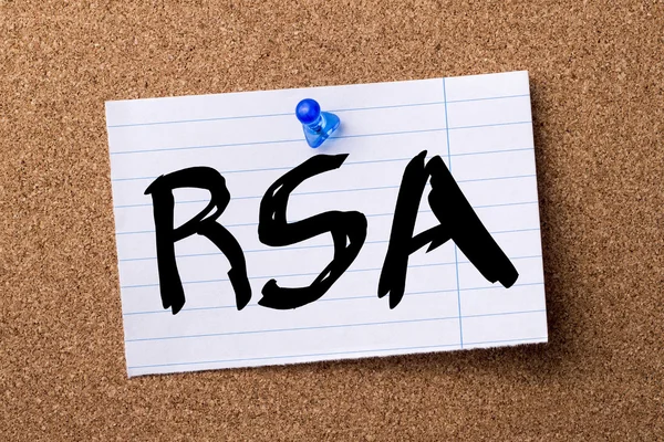 RSA - papel de nota lacrimejada fixado no quadro de avisos — Fotografia de Stock