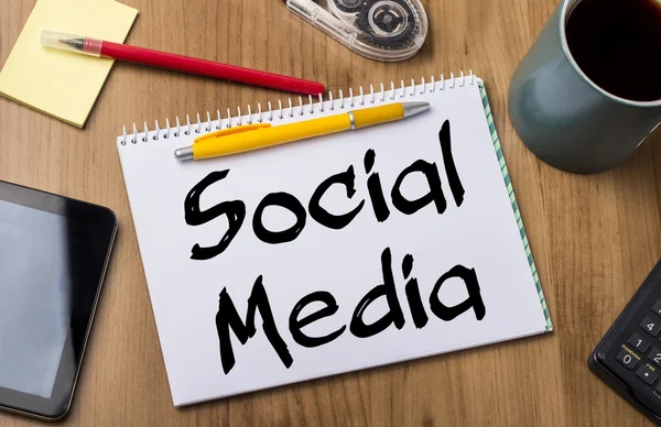 Social Media - Blocco note con testo — Foto Stock