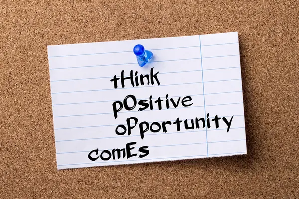 THink pOsitive oPportunity como HOPE concept - teared note pape — стоковое фото
