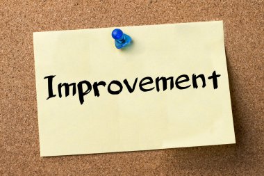 Geliştirme - yapışkanlı etiket bulletin board tutturulmuş.