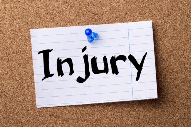 Yaralanma - kalçası not kağıdı bulletin board tutturulmuş.