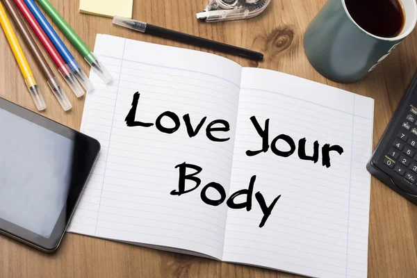 Ame seu corpo - Almofada de notas com texto — Fotografia de Stock