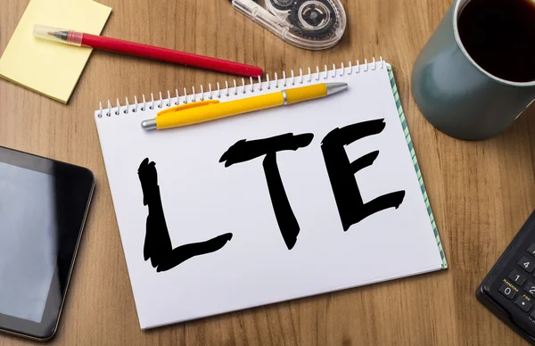 LTE - Bloc de notas con texto —  Fotos de Stock