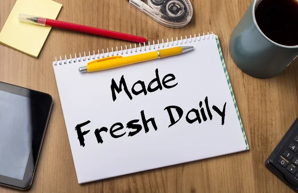 Made Fresh Daily - Note Pad With Text — Stock Photo, Image