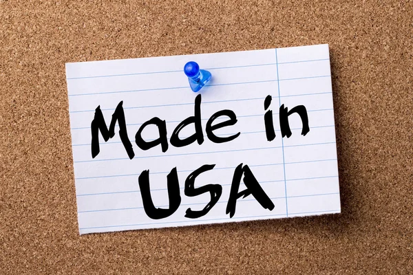 Made in USA - carta stracciata appuntata sulla bacheca — Foto Stock