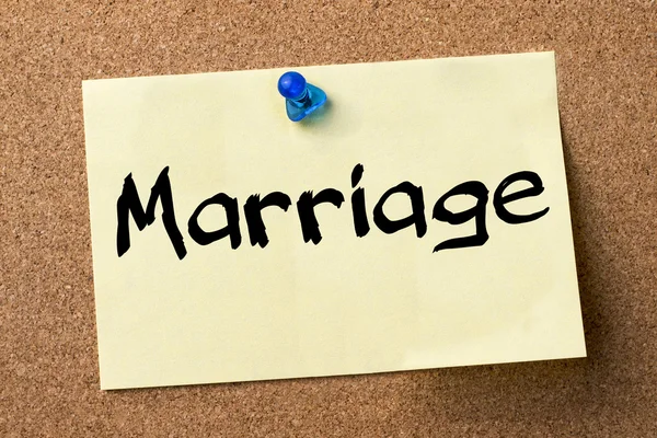 Marriage - adhesive label pinned on bulletin board — Stock Photo, Image