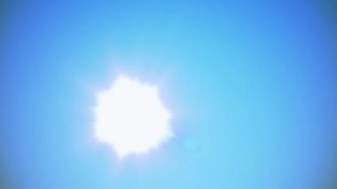 Arka planda bir gökkuşağı