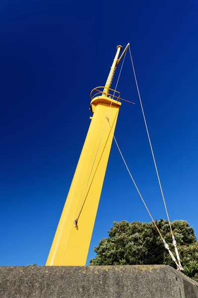 Żółty Maszt Tev Wahine Prom Pasażerski Który Zatonął Porcie Wellington — Zdjęcie stockowe