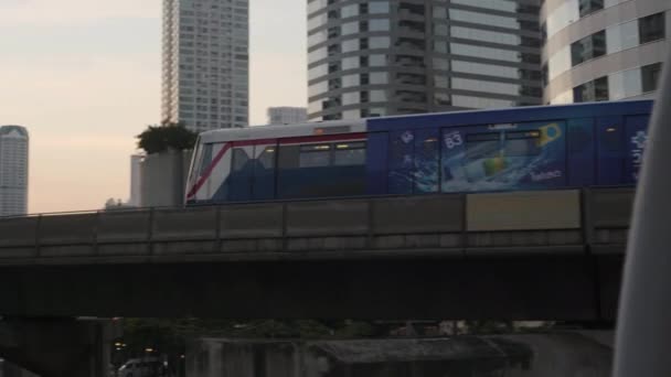 Ηλεκτρικό Τρένο Μπανγκόκ Sky Τρένο Στην Ταϊλάνδη — Αρχείο Βίντεο